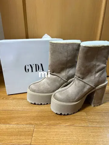 페이크 무스탕 platform 숏부츠