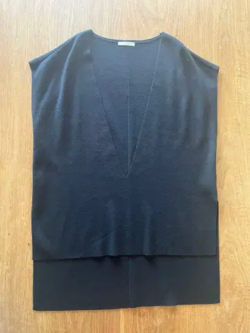 LE PHIL 루필 니트 베스트