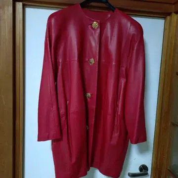 기 라로슈 빨간색 가죽 롱 코트
