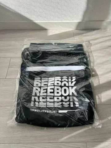 새상품 냅색 블랙 리복 reebok