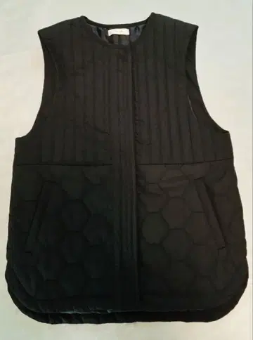 블랙 퀼팅 베스트