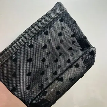 블랙 하트 무늬 라운드 파우치