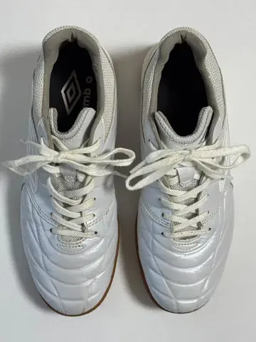 엄브로 24.5cm 축구 풋살화 실내용 액셀러레이터 살라 WIDE