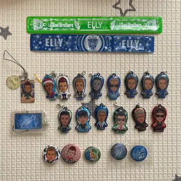 [ 묶음 판매 ] 삼대째 JSB ELLY 캔 배지 키링 사인 과거 가챠