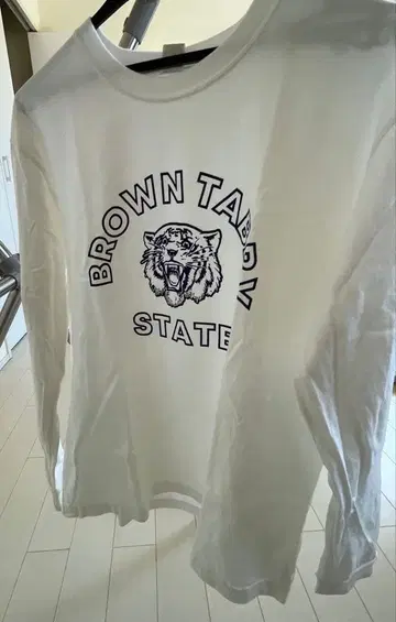 BARNS OUTFITTERS 반스아웃피터스 롱T