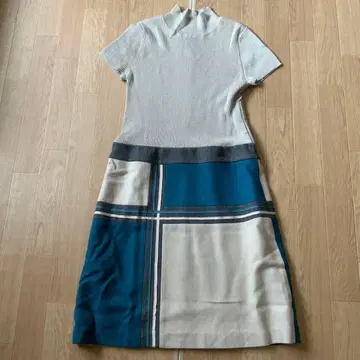 리브 편직 반팔 무릎 기장 원피스