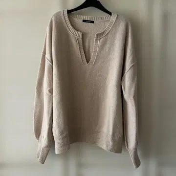 JOURNAL STANDARD | 베이지 V넥 스웨터