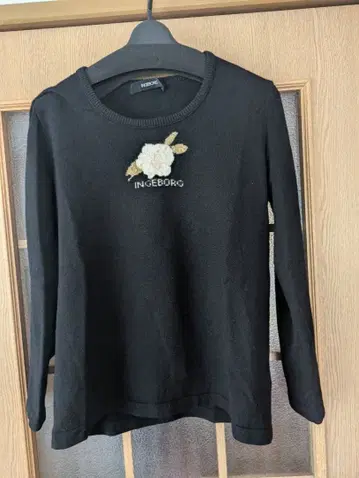 INGEBORG 긴팔 니트 스웨터