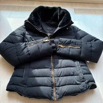 ZARA BASIC 후드 부착 자켓 M 사이즈