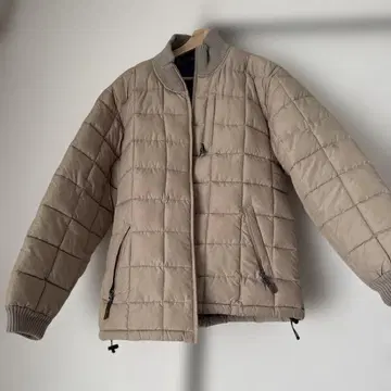 VANS 베이지 퀼팅 다운 자켓