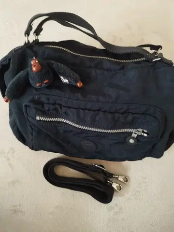 키플링 네이비 나일론 숄더백