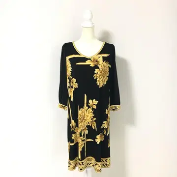 새상품급 LEONARD 레오나르 칸칸 스트레치 원피스 LL