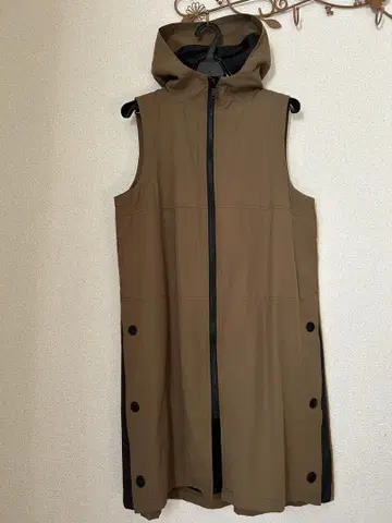 새상품급 glitgern 그릿츠 바이컬러 후드 롱 베스트 아우터