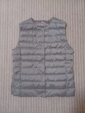 유니클로 울트라 라이트 다운 컴팩트 베스트 그레이 L 사이즈