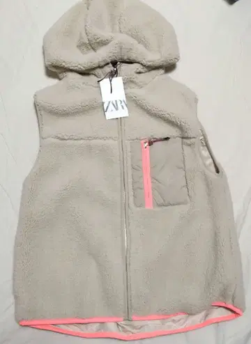 새상품 보아 베스트 ZARA