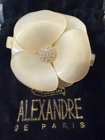 ALEXANDRE DE PARIS 까멜리아 헤어 클립 머리핀