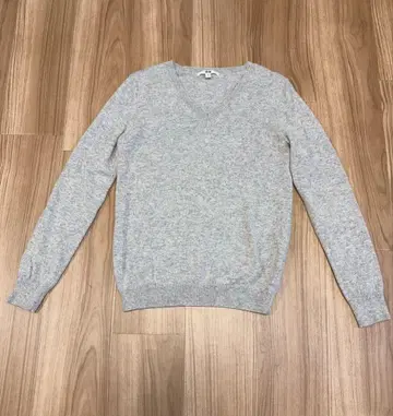 유니클로 캐시미어 스웨터 그레이 M 사이즈 여성용