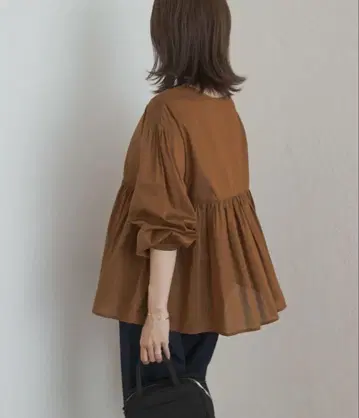 코튼 트윌 2WAY 개더 블라우스