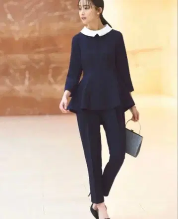 루일 에 부티크 페플럼 상의 팬츠 셋업