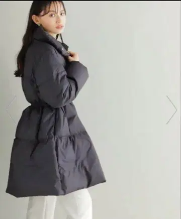 내추럴 뷰티 베이직 스탠다드 드로스트 다운 블랙 S 사이즈