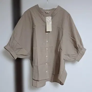 Samansa Mos2 절개 스키퍼 셔츠 베이지 FREE
