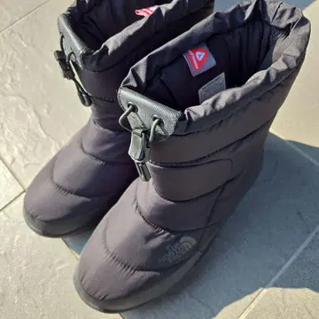 더 노스페이스 방한 부츠 블랙