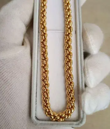 유품 정리 Quail Jewelry 브랜드 목걸이