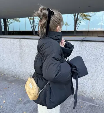 Bonny 리본 포함 블랙 다운 자켓