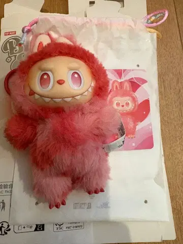 POP MART THE MONSTERS Big into Energy