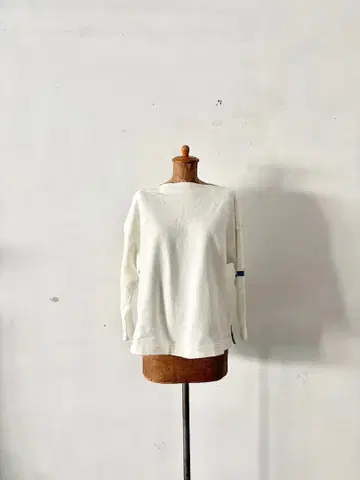 [새상품급] 45R 쭈리 사각 보트넥 트레이닝복