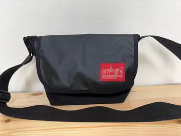 맨해튼 포티지 비닐 메신저 백