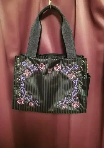 새상품급 안나수이 핸드백 토트백 자수 블랙