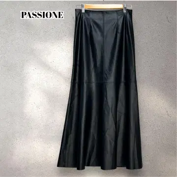 파시오네 PASSIONE 인조 가죽 플레어 스커트 머메이드 블랙
