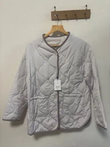 연한 그레이 퀼팅 자켓