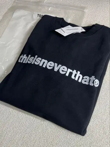 thisisneverthat 맨투맨 남녀 공용 M