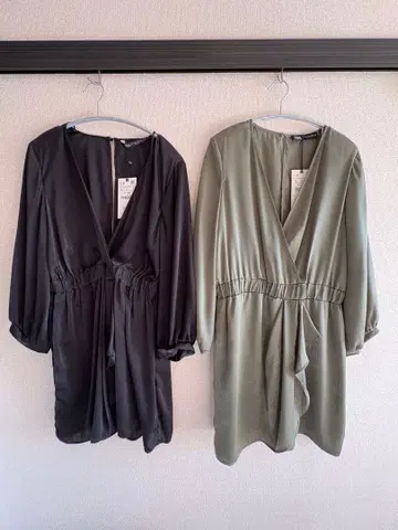 택 포함 새상품! ZARA 새틴 랩 원피스 2장 세트 L 블랙 & 올리브