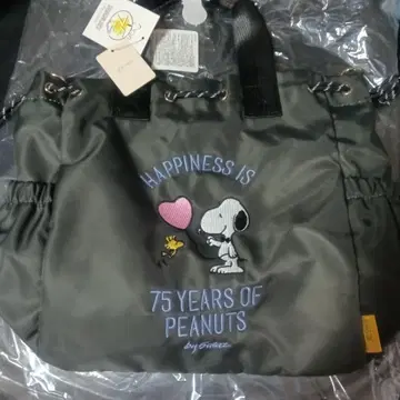 스누피 백 그로브 콜라보