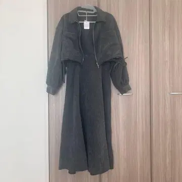 다크 그레이 코듀로이 셋업