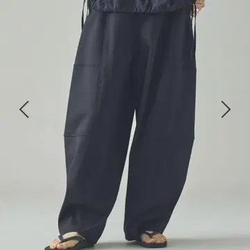 미사용 새상품 캘런솔로지 T/W 더블 크로스 팬츠 블랙