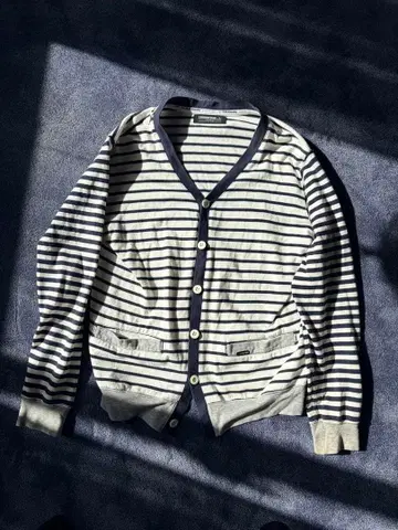 MACKDADDY 스트라이프 버튼 가디건