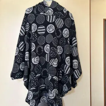 드럭 스토어즈 니트 판초