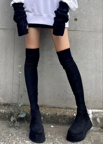 새상품급 EMODA 로우힐 핏 롱 부츠