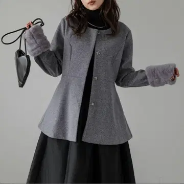 라지엠 페플럼 코트