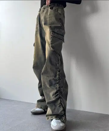 사이드 개더 데님 카고 팬츠