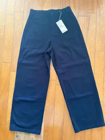 세탁한 듯한 헤링본 베이커 스트레이트 팬츠 블랙 M size