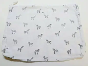 이번 시즌 ARTS & SCIENCE 트래블 파우치 미사용 새상품