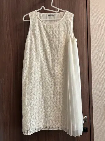 MAX&Co. 아이보리 슬리브리스 원피스