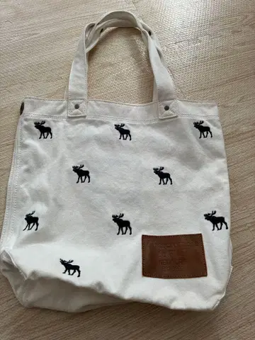 아바크롬비&피치 캔버스 토트백 화이트 루돌프 무늬