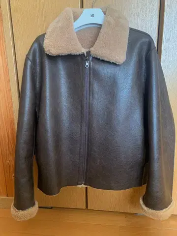 OHOTORO 브라운 인조 가죽 무스탕 코트