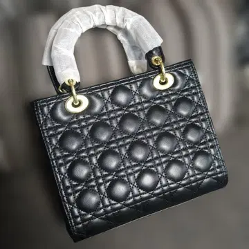 블랙 가죽 퀼팅 핸드백